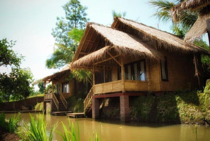 Bukit Alamanda Resort Garut Eksteriør billede