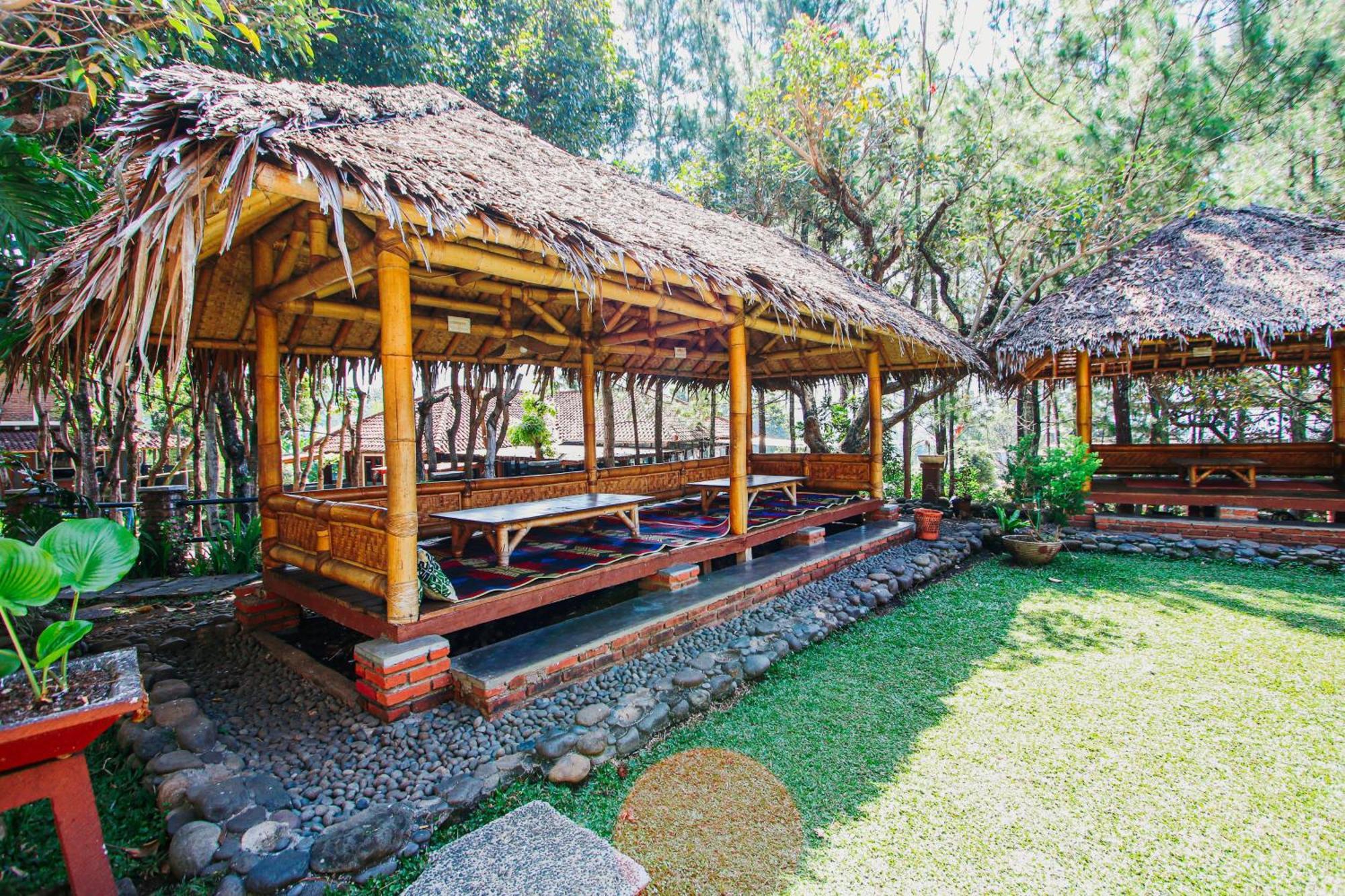 Bukit Alamanda Resort Garut Eksteriør billede